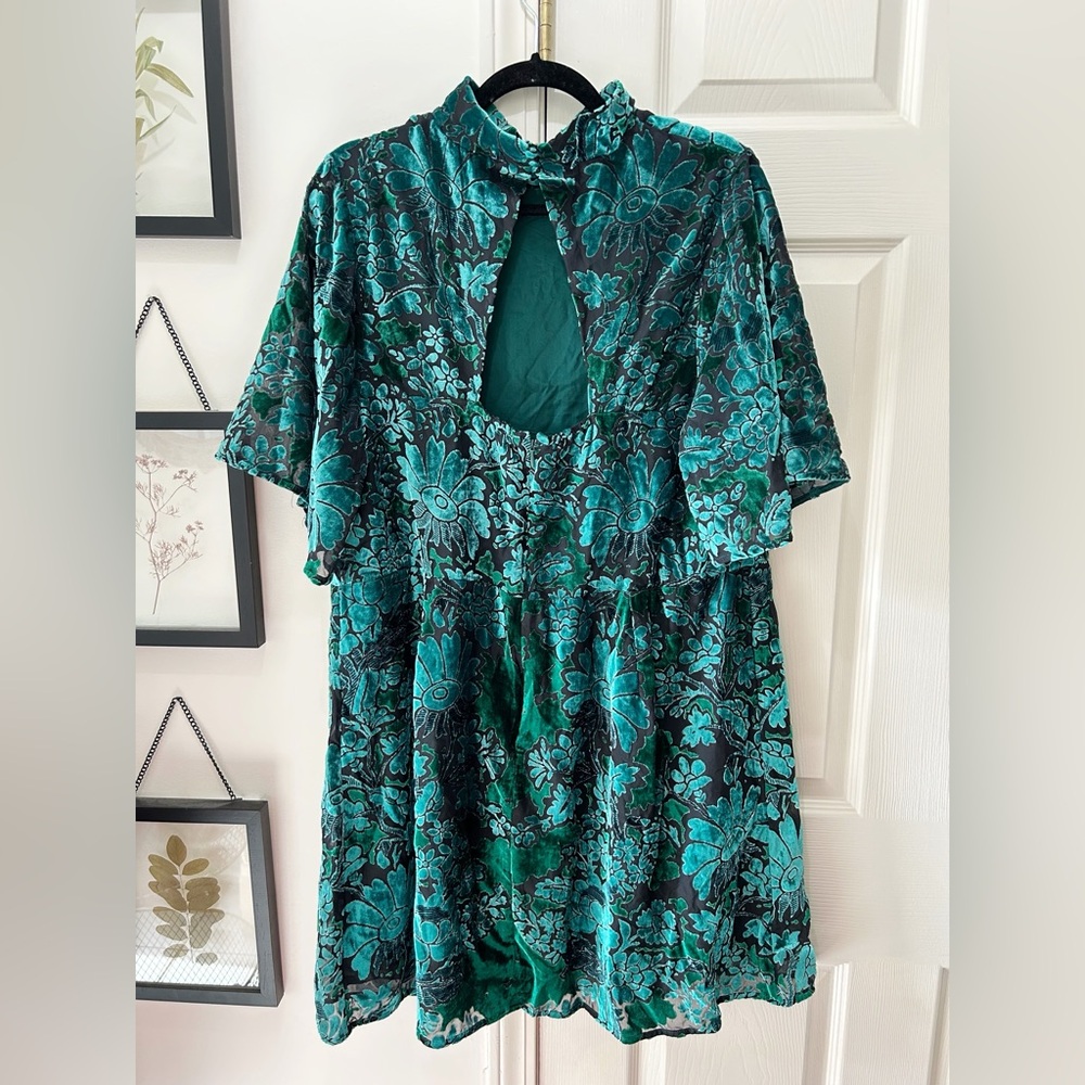 By Anthropologie Floral Velvet Dress in Teal and Black - Picture 6 of 10